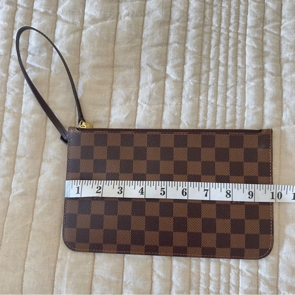 NWOT Authentic Louis Vuitton Authentic Damier Ebene Pouch Wristlet Wallet